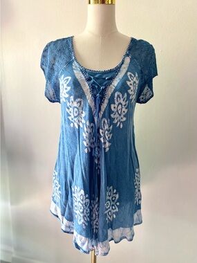 Woman's Lapogee Boho Flowy Tie Dye Floral Lace Up Front Top, Blouse Size M Rare